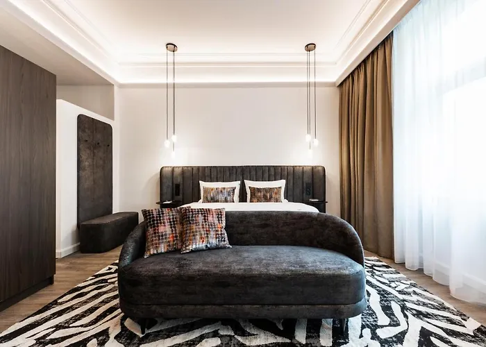 Hotel O11 Boutique 4*