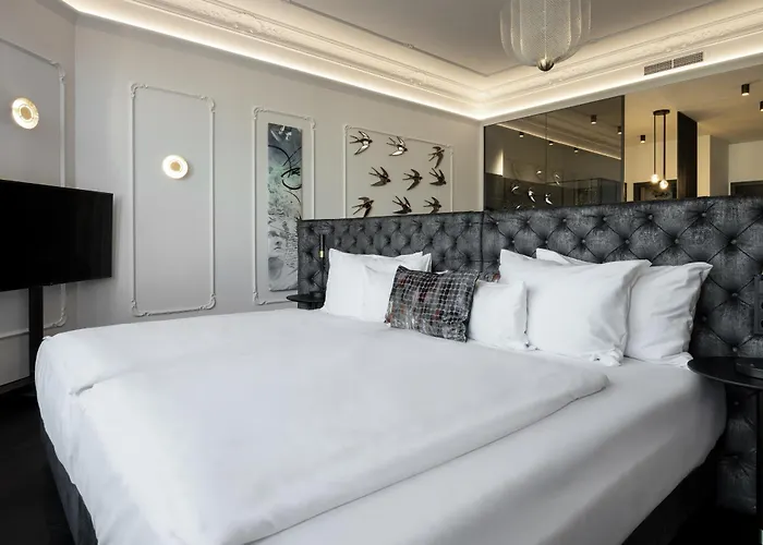 Hotel O11 Boutique 4*